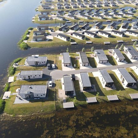 Tiny Vakantiehuis Aan Het Water Met Eigen Steiger En Airco 坎彭 外观 照片