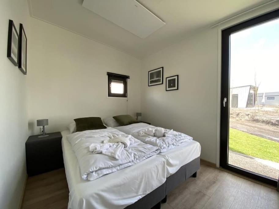Tiny Vakantiehuis Aan Het Water Met Eigen Steiger En Airco 坎彭 外观 照片