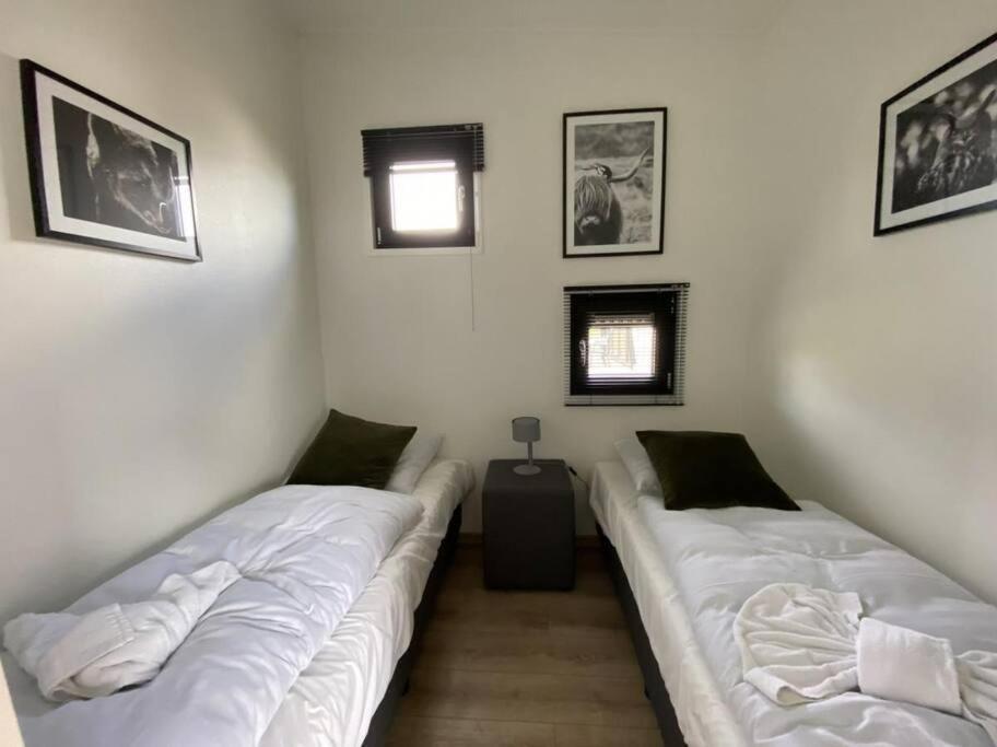 Tiny Vakantiehuis Aan Het Water Met Eigen Steiger En Airco 坎彭 外观 照片